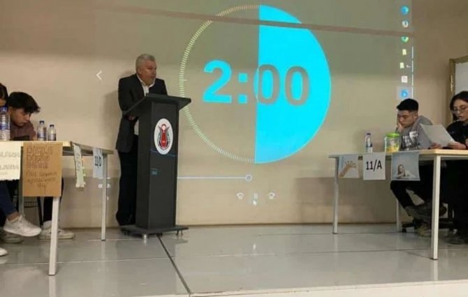 Kütahya Borsa İ̇stanbul Anadolu Lisesinde Serbest Münazara Yarışması