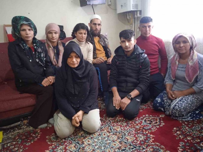 ‘Vatansız’ Ailenin Tek İsteği Devletin Kendilerini Yurttaş Olarak Tanıması