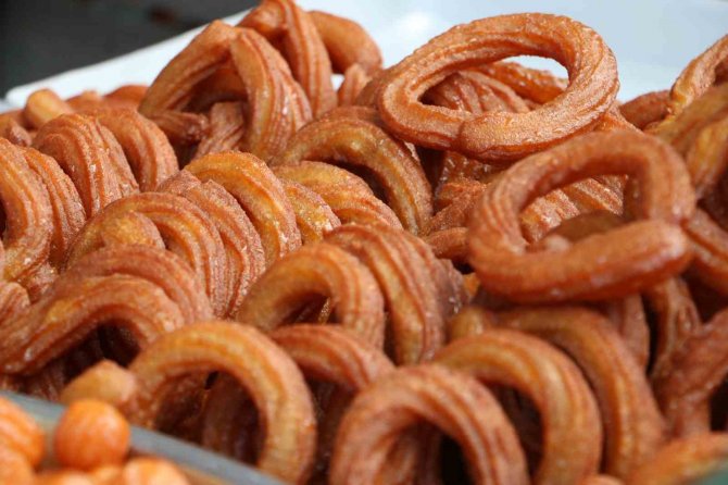 Ramazan’ın Vazgeçilmezi Halka Tatlıya Rağbet Arttı