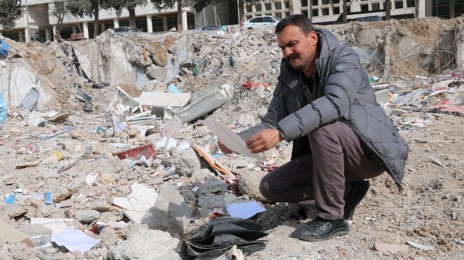 Ailesini Dinleyip Apartmana Taşınmaktan Vazgeçti, Depremden Kurtuldu