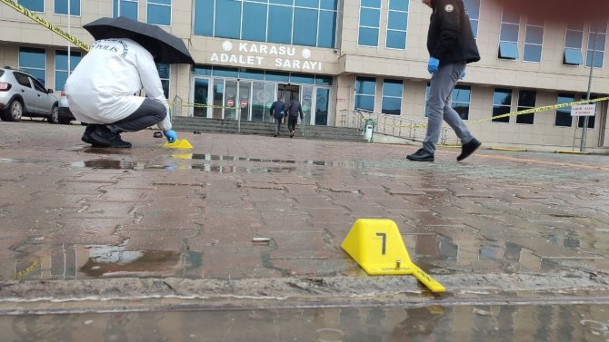 Adalet Sarayı Önünde Kayınvalidesini Silahla Yaralamıştı, Tutuklandı