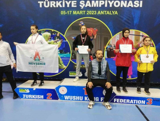 Kaynarcalı Öğrenci Wushu Kung Fu Türkiye Şampiyonu Oldu
