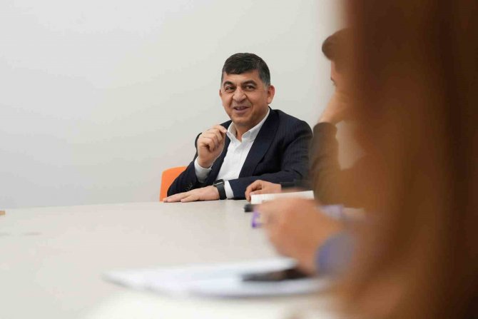 Fadıloğlu, Gençlerle ‘Bilinçli Genç Olmak’ Üzerine Konuştu