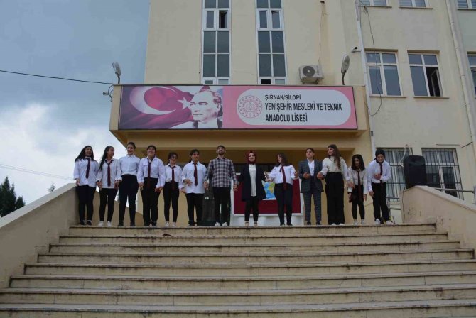 Silopi’de ‘Okulda Bir Gün’ Adlı Tiyatro Gösterimi Sahnelendi