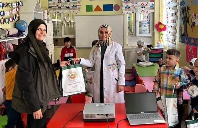 Tavşanlı’da Minik Öğrencilere Ağaç Ve Orman Sevgisi Anlatıldı