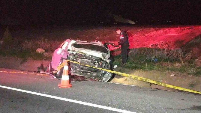 Takla Atan Otomobilin Sürücüsü Hayatını Kaybetti
