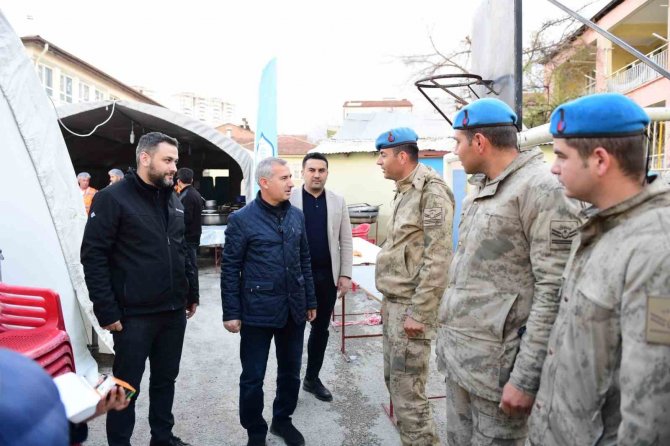 Başkan Çınar “İ̇ftar Çadırlarında Ramazanın Kardeşlik, Paylaşma Ve Dayanışma Ruhunu Yaşıyoruz.”