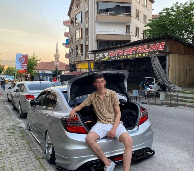 Kapı Açma Cinayetinde Babasını Öldüren Zanlı Tutuklandı