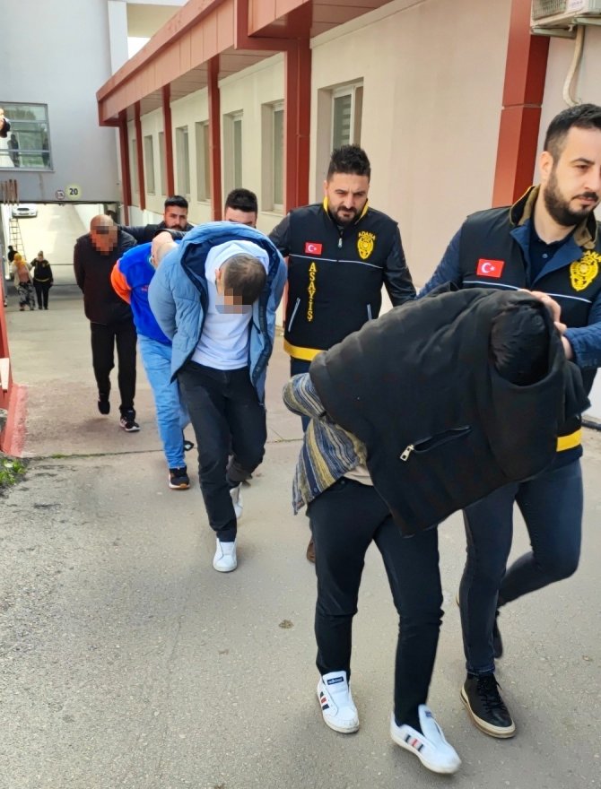 Adana’da Hırsızlara Şafak Operasyonu: 13 Gözaltı