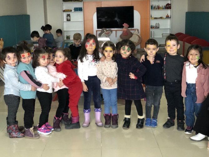 Ağrılı Minikler Depremzede Çocuklar İçin Kitap Topladı