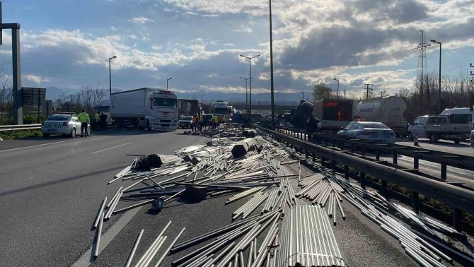 Anadolu Otoyolu’nda Feci Kaza: 5 Yaralı