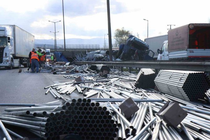 Anadolu Otoyolu’nda Feci Kaza: 5 Yaralı