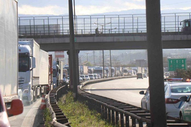 Anadolu Otoyolu’nda Feci Kaza: 5 Yaralı