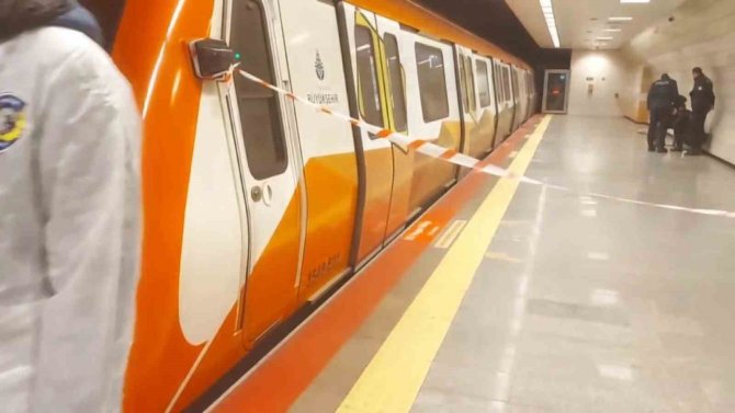 Ayrılık Çeşmesi Metro İ̇stasyonu’nda İntihar