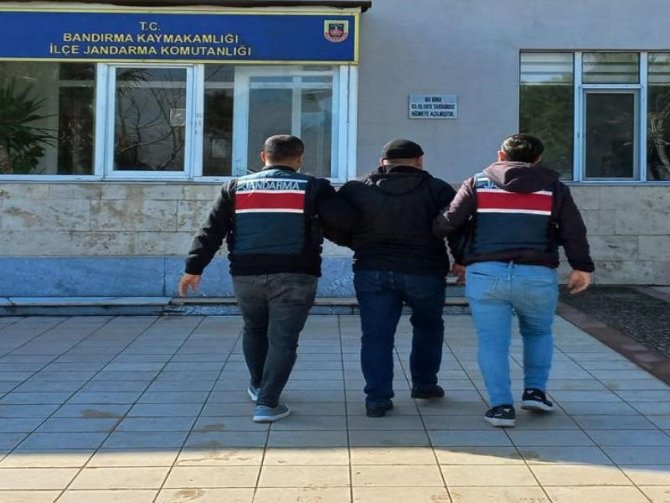 Balıkesir’de Jandarma Hapis Cezası Olan Şahısları Yakaladı