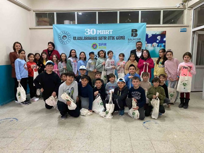 Balıkesir’de Uluslararası Sıfır Atık Günü Miniklerle Birlikte Kutlandı