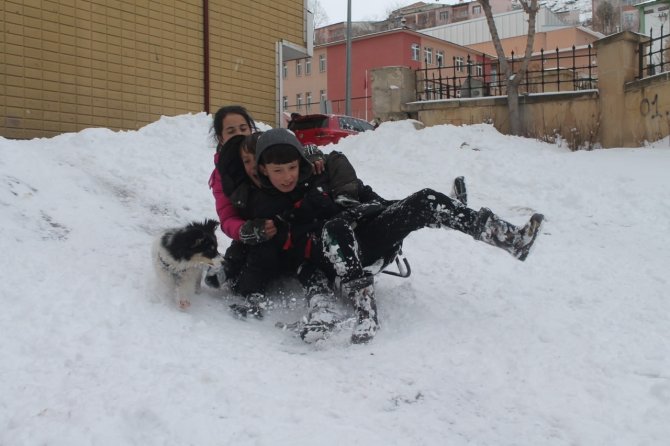 Bayburt’ta Kar Nedeniyle Eğitime 1 Gün Ara Verildi