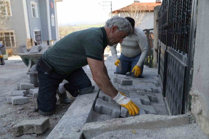 Kavak’ta Yollar Yenileniyor