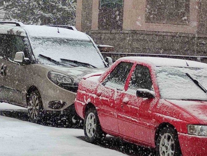 Güne Beyaz Örtüyle Uyandılar