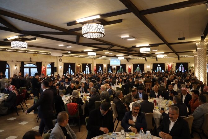 Beyazgül İ̇le Vali Ayhan Muhtarlarla Bir Araya Geldi