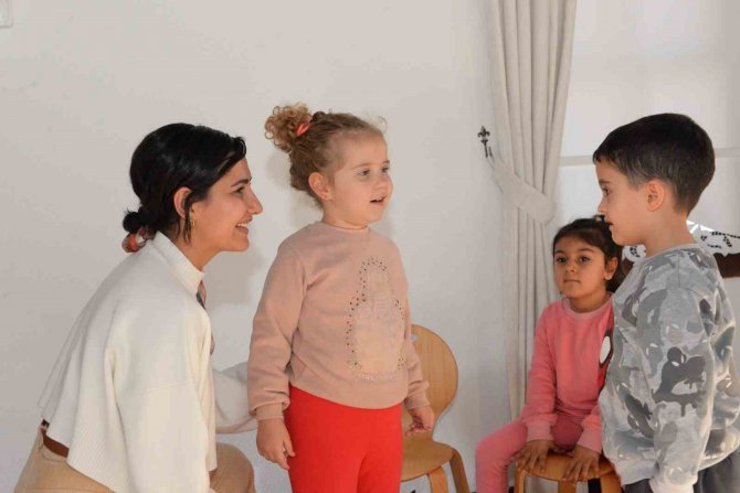 Bozüyük Belediyesi’nden Deprem Bölgesinden Gelen Çocuklar İçin Sanat Atölyeleri