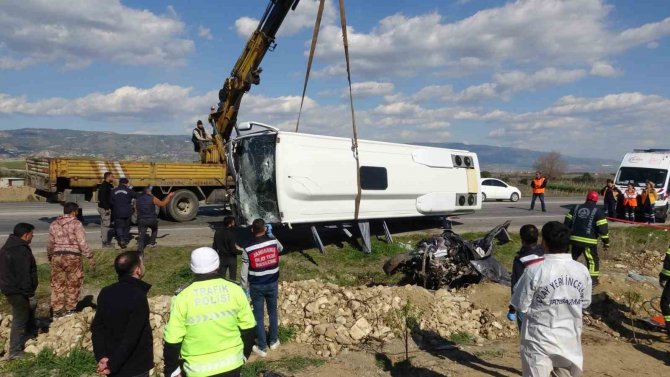 Tur Midibüsü Kazasında Ölü Sayısı 2’ye Yükseldi