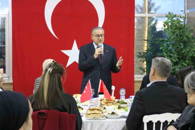 Diyarbakır’da Şehit Ve Gazi Ailelerine İftar Verildi