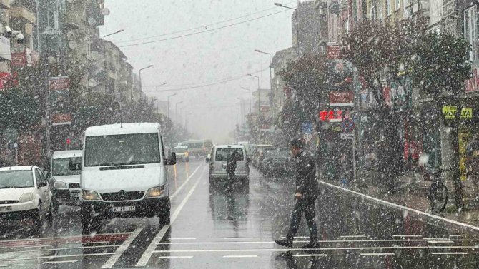 Düzce’de Kar Kalınlığı 30 Santimetreye Ulaştı