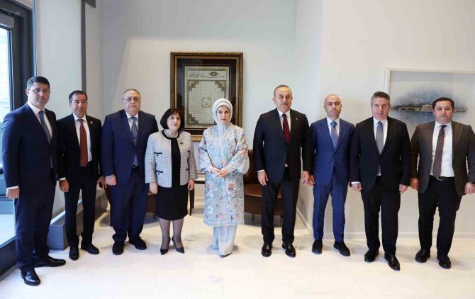 Emine Erdoğan, Azerbaycan Milli Meclis Başkanı Gafarova İle Görüştü