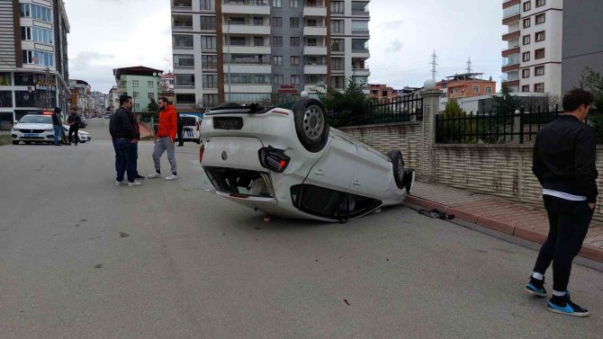 Samsun’da Otomobil Takla Attı: 2 Yaralı