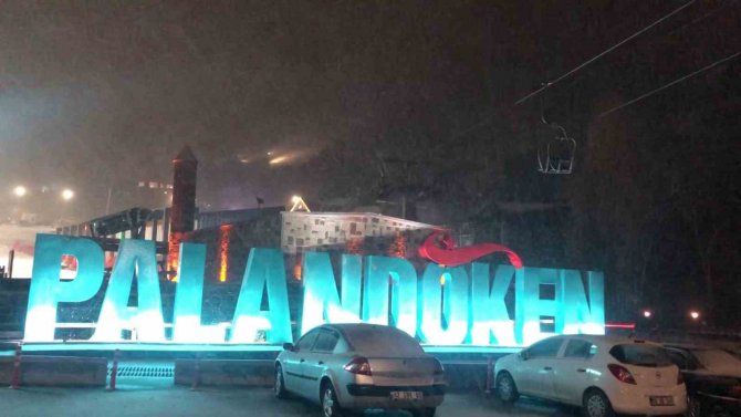 Palandöken’de Kar Ve Tipi Etkili Oldu