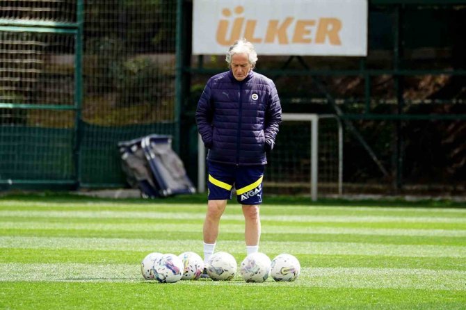 Fenerbahçe, Beşiktaş Derbisinin Hazırlıklarını Sürdürdü