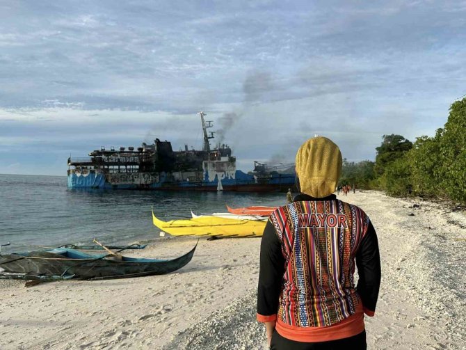 Filipinler’de Feribotta Yangın: 12 Ölü, 14 Yaralı