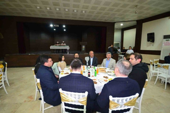 Gediz Protokolü Depremzede Ailelerle İftarda Buluştu