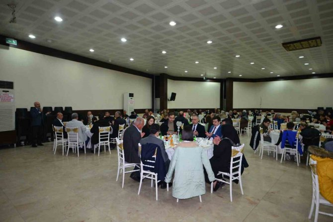 Gediz Protokolü Depremzede Ailelerle İftarda Buluştu