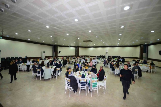 Gediz Protokolü Depremzede Ailelerle İftarda Buluştu