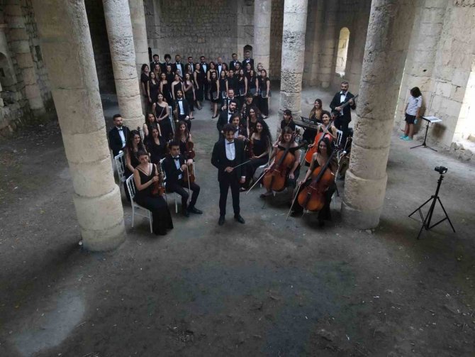 Antakya Şarkılarını Söylemeye Devam Ediyor
