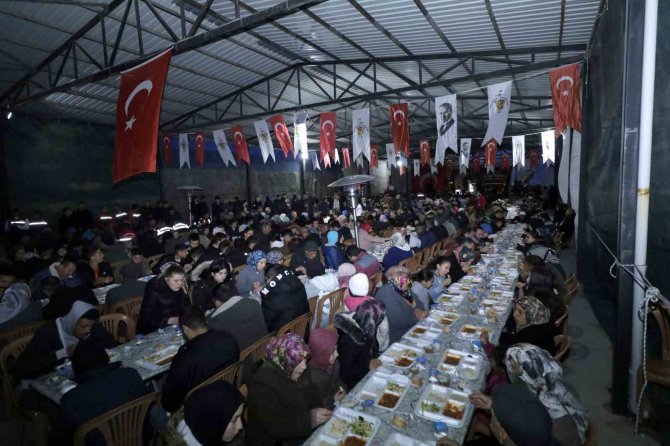 Honaz Belediyesi Mahalle İftarlarında Hemşehrileriyle Buluşmaya Devam Ediyor