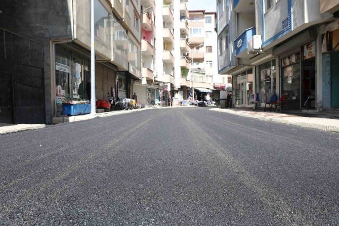 Iğdır Belediyesinden Yol Asfaltlama Çalışması