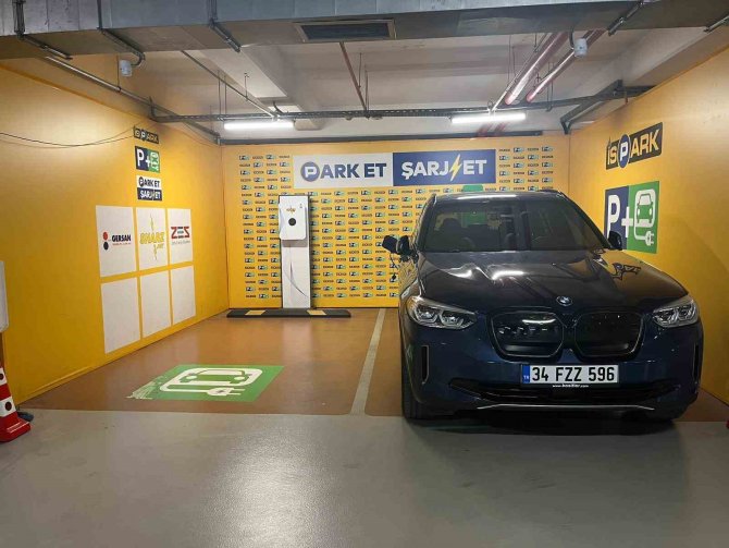 İ̇stanbul’da İ̇spark Otoparklarına Elektrikli Araçlar İçin Şarj İstasyonu Kurulacak