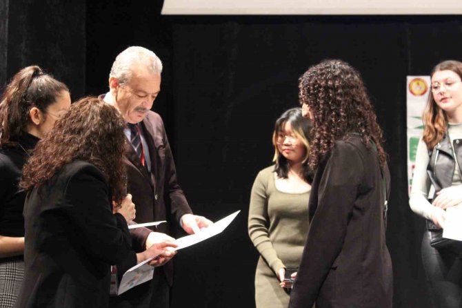 Misak-ı Milli Ortaokulu, Yabancı Öğrencileri Kültür Gecesinde Buluşturdu