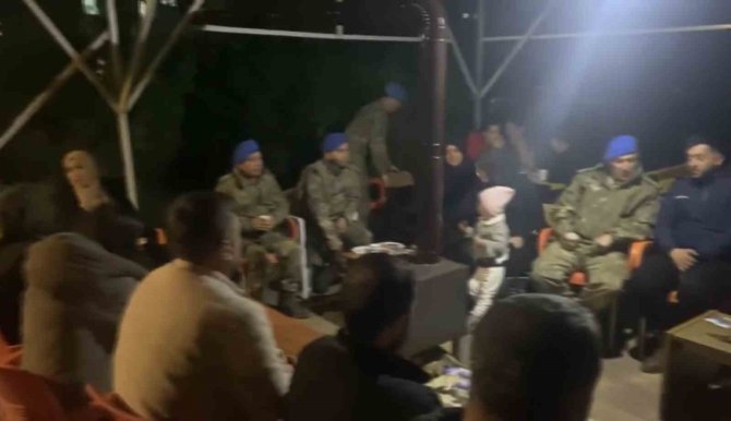 Mehmetçik Şehit Aileleriyle İftarda Buluştu