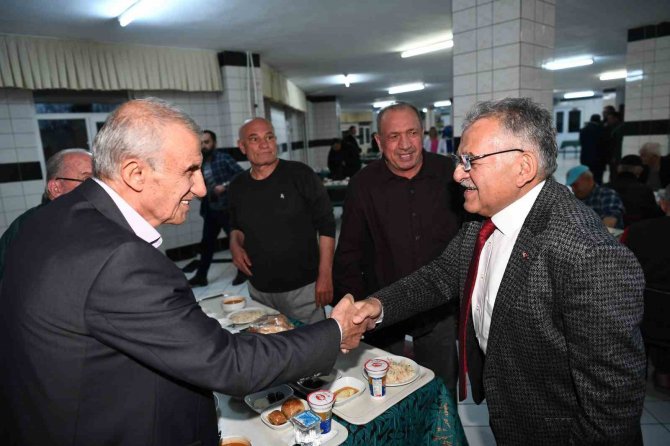 Başkan Büyükkılıç, Ulu Çınarlarla İftar Sofrasında Buluştu