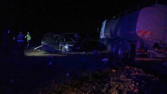 Kırklareli’nde Tanker İle Otomobilin Çarpıştığı Kazada 2 Kişi Öldü