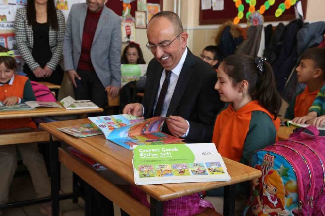 Meram’da Çocuklara “Çevreci Çocuk Eğitim Seti” Dağıtıldı