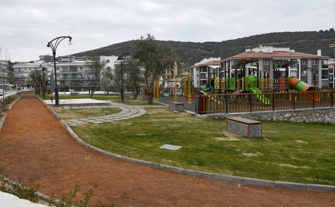 Kuşadası Baharı 7 Yeni Parkla Karşılıyor