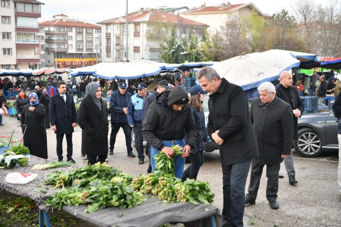 Başkan Murat Köse’den Pazar Esnafına Ramazan Ziyareti