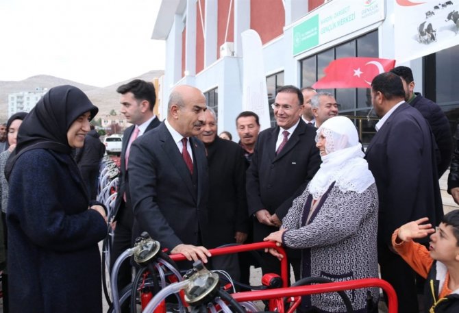 Mardin’de Üreticilere Süt Sağım Makinesi Desteği
