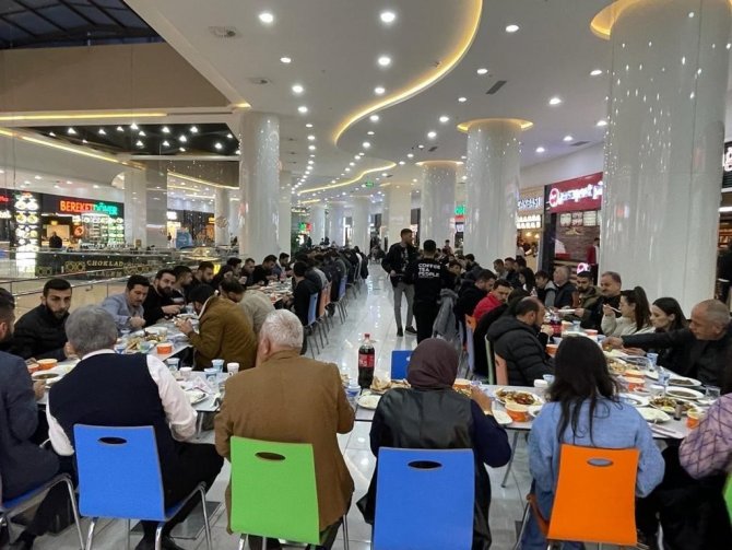 Mardian Mall Alışveriş Merkezi’nden Geleneksel İftar Yemeği