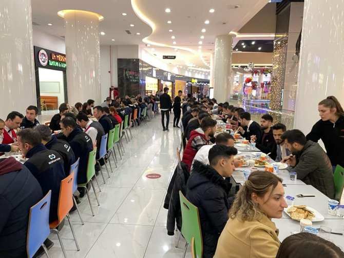 Mardian Mall Alışveriş Merkezi’nden Geleneksel İftar Yemeği